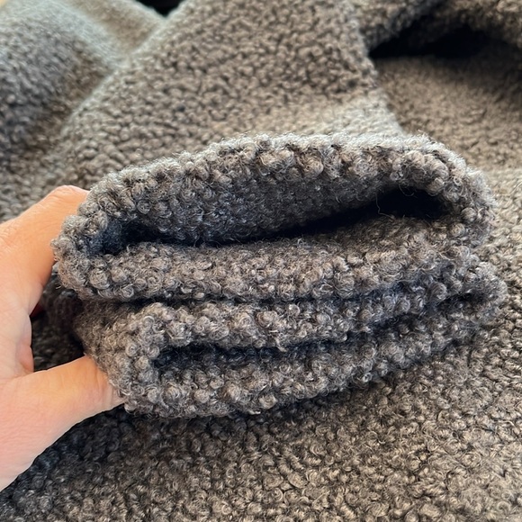 Lands End | Cozy Boucle Fleece Pullover | Gray | Petite Size Medium (MP) - Picture 7 of 8